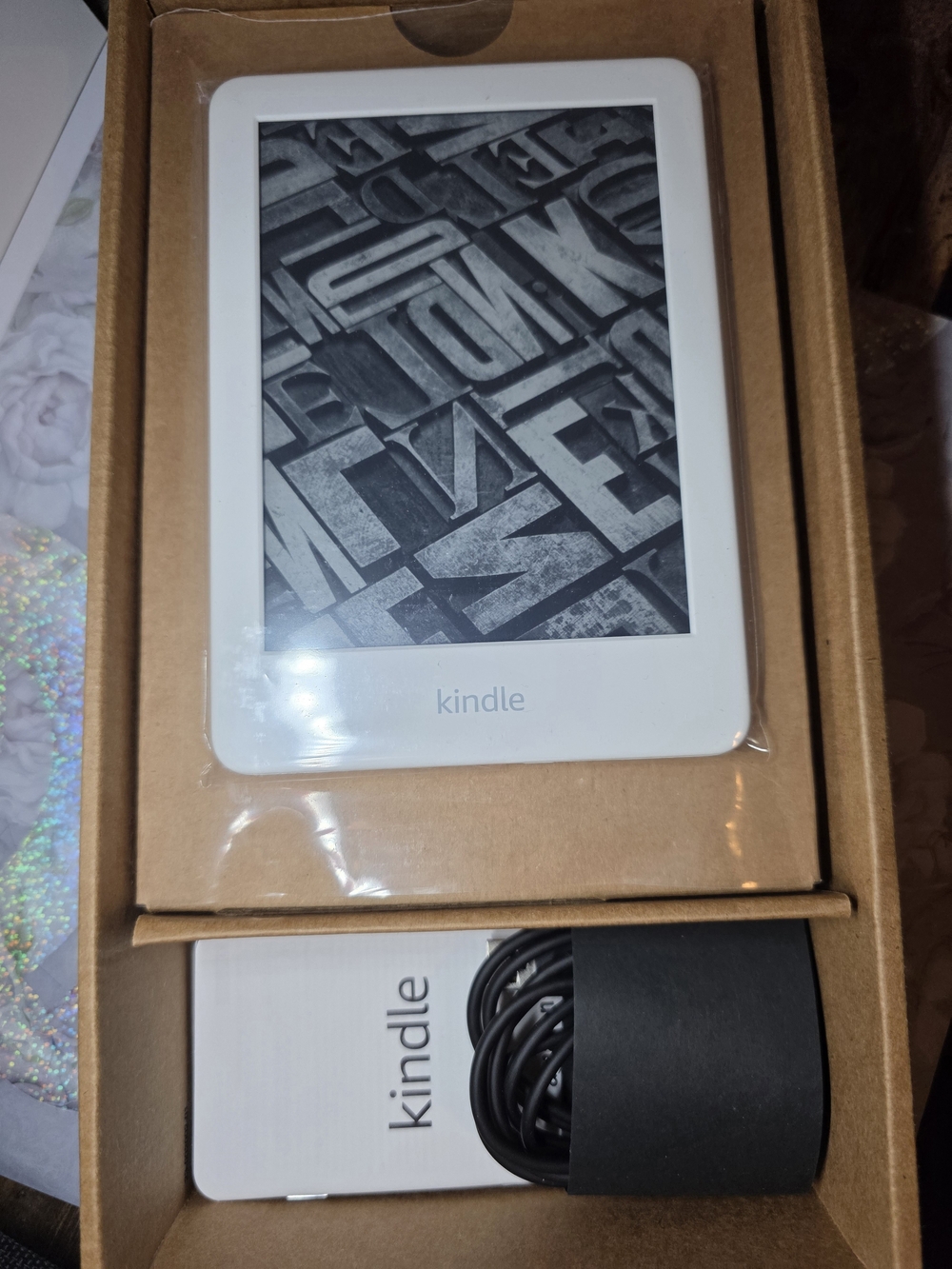 💛 Refurbished Kindle (2019 Release) - Picture 8 of 8